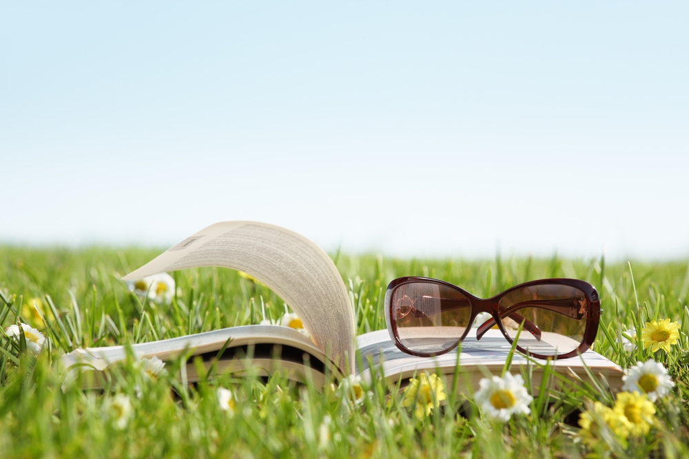 Wraparound sunglasses for hayfever dry hot sale eye relief